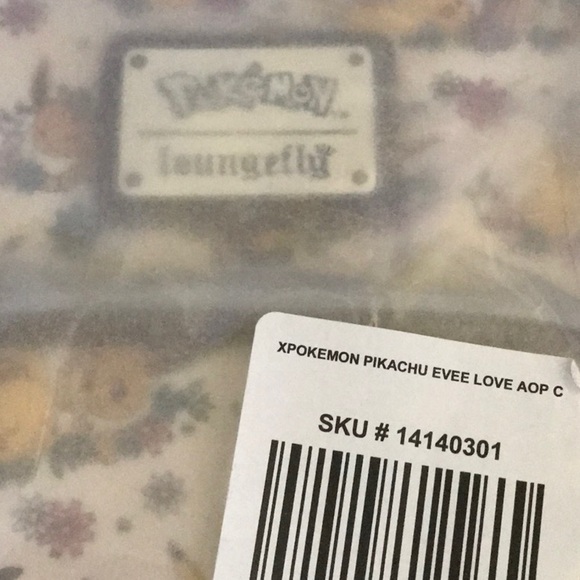 Loungefly Pokémon Pikachu & Eevee Floral Crossbody Bag - Picture 8 of 9